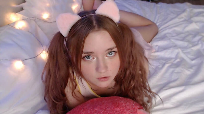 Chica linda esperando para citas de sexo
